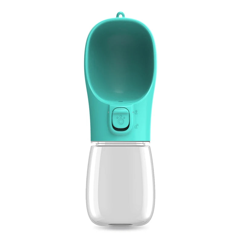 BOTIPET™ es una botella portátil con cuenco integrado, ideal para mantener a tu perro o gato hidratado en cualquier momento.