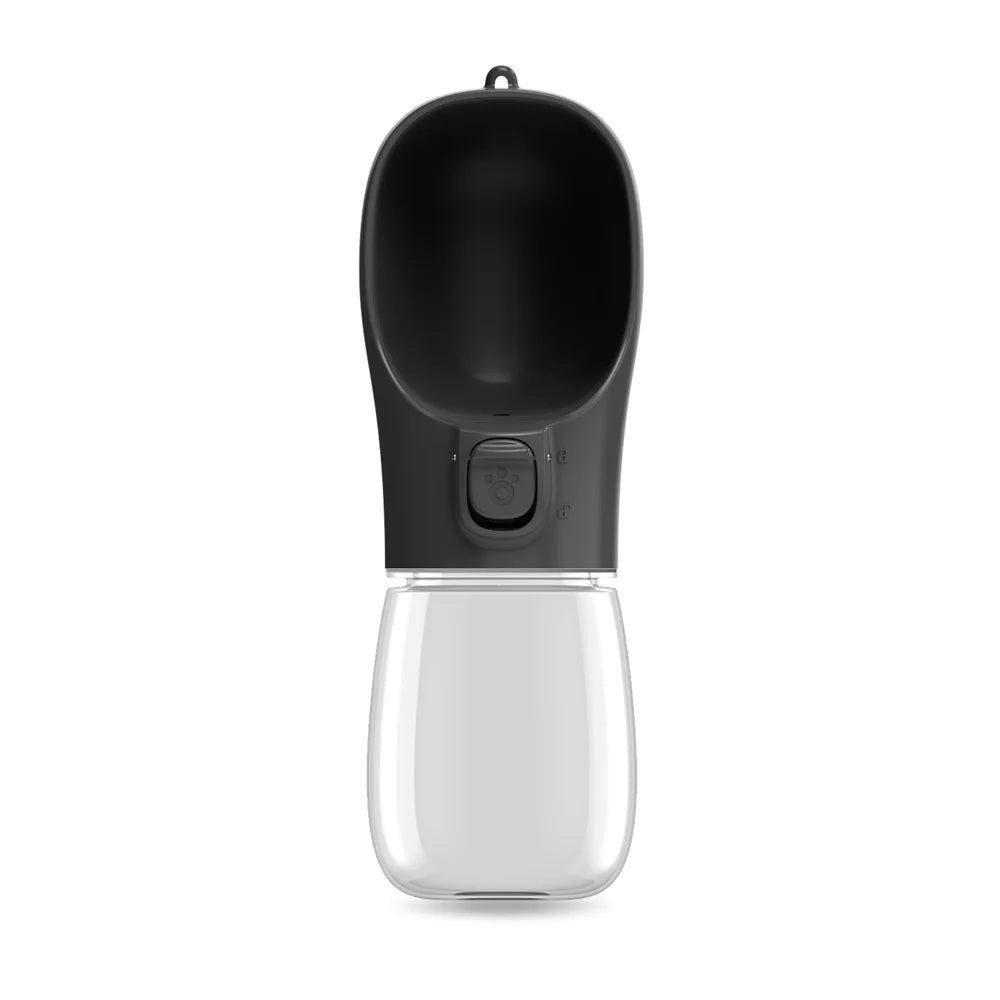BOTIPET™ es una botella portátil con cuenco integrado, ideal para mantener a tu perro o gato hidratado en cualquier momento.