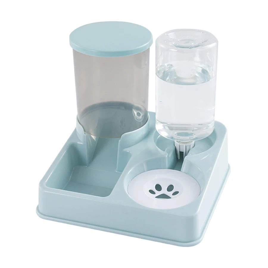 DUOPET™ es un accesorio 2 en 1 que combina botella de agua y compartimento para pienso seco